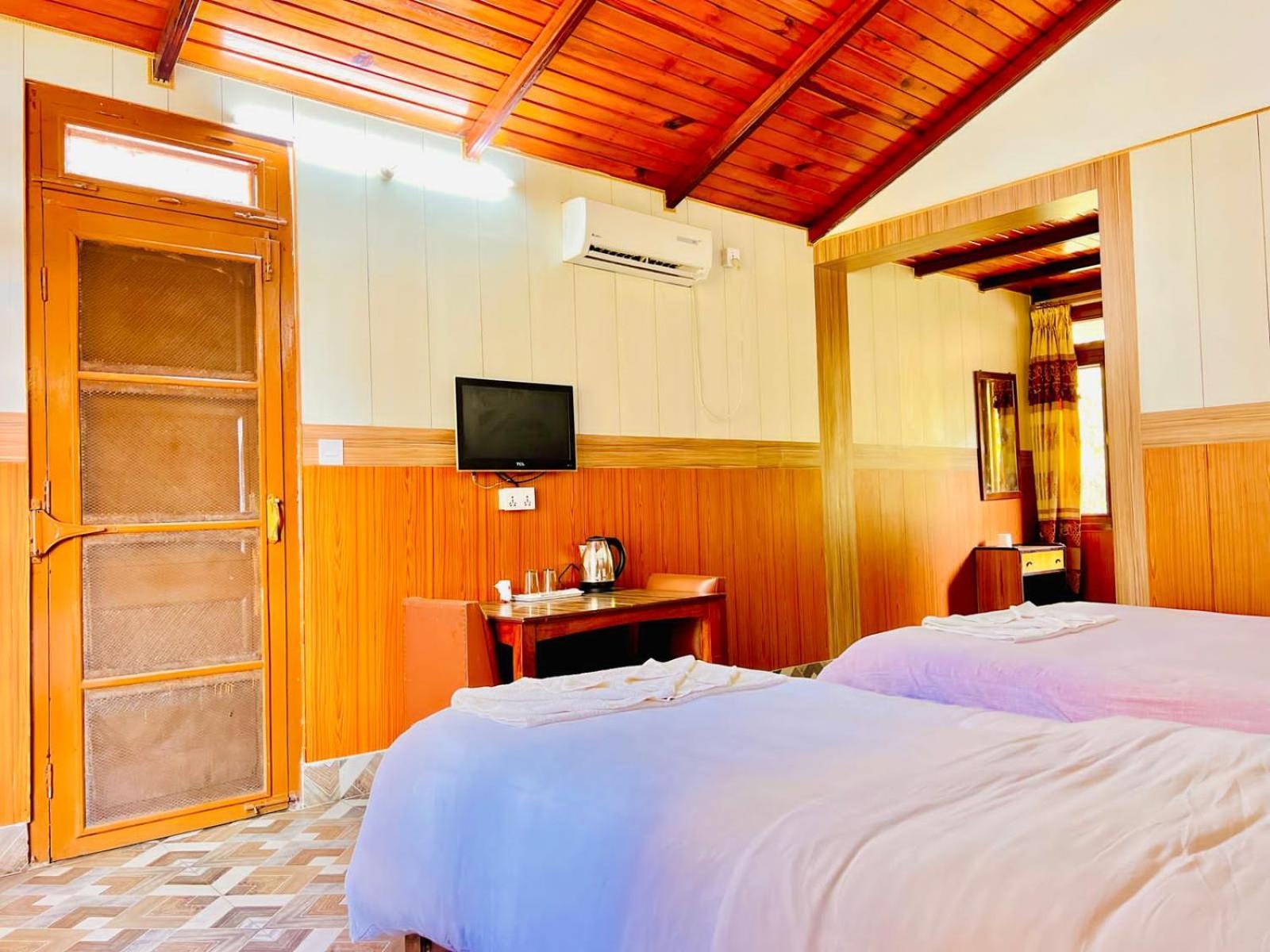 Hotel Hermitage Sauraha Exterior foto