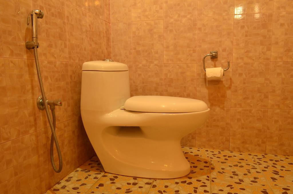Hotel Hermitage Sauraha Habitación foto